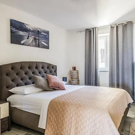 Il Sorriso Del * Castelveccana