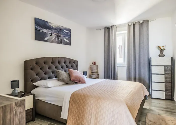 Il Sorriso Del * Castelveccana